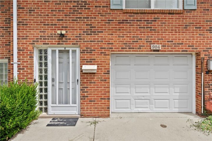 Property Photo:  904 Rhodes Ave  PA 15122 
