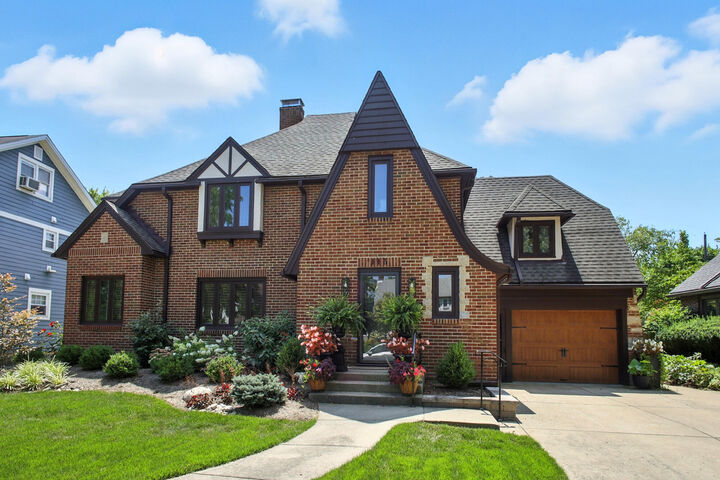 Property Photo:  115 S Broadmoor Boulevard  OH 45504 
