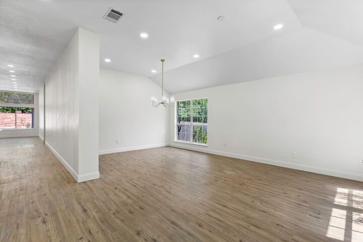 Property Photo: 6216 Jumano Lane TX 78749