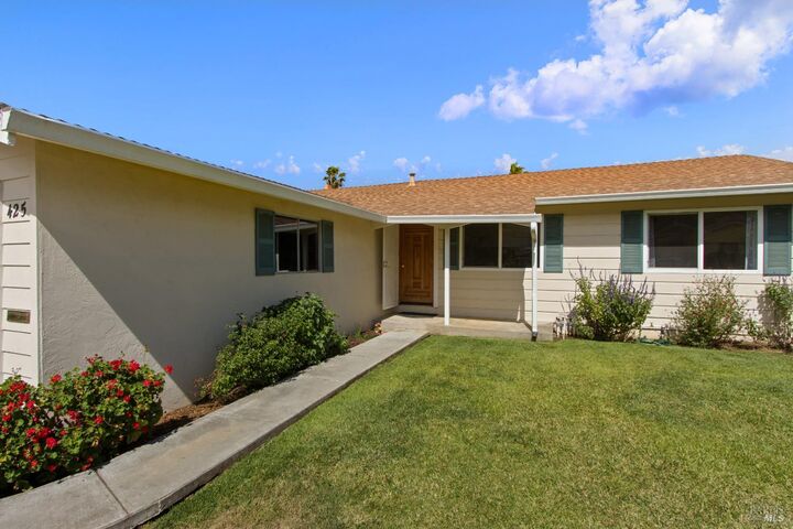 Property Photo: 425 Gonzaga Avenue CA 94589
