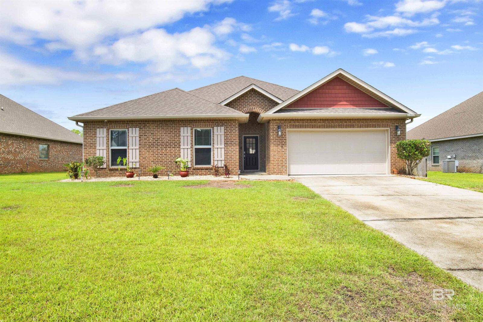 Property Photo: 6061 Andhurst Drive AL 36542