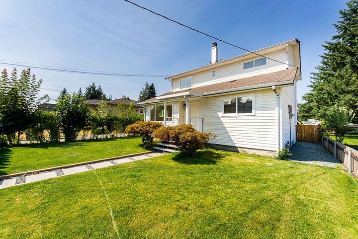Property Photo:  1747 Salisbury Avenue  BC V3B 1X6 