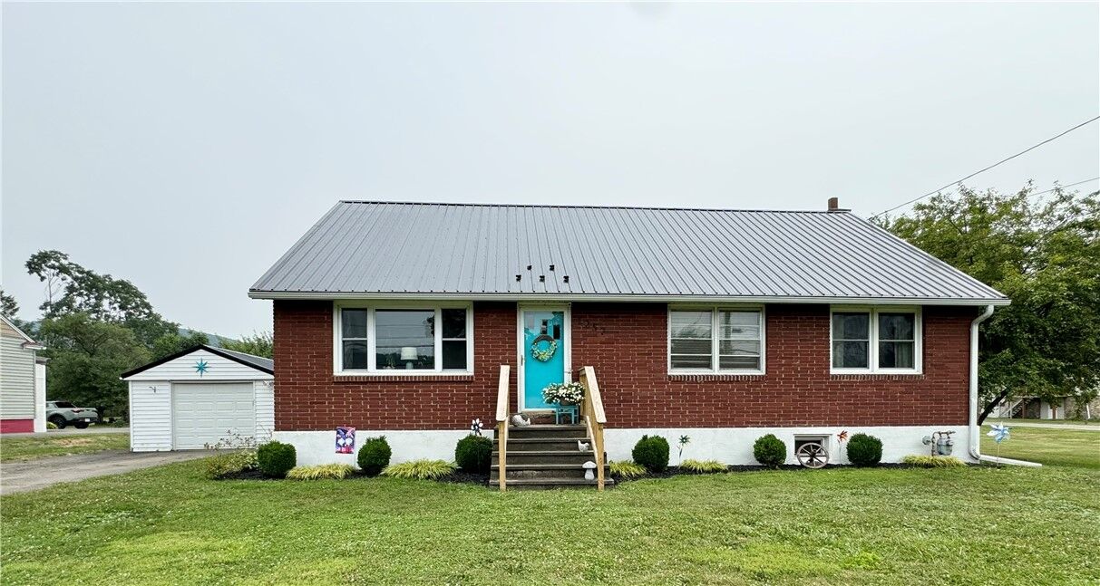 Property Photo:  1257 Pennsylvania Avenue  NY 14871 