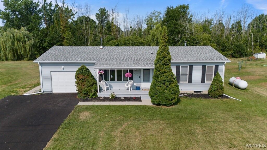 Property Photo: 3562 Porter Center Road NY 14131