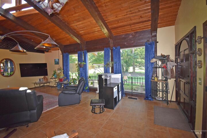 Property Photo: 2424 Sunset View Ct House &Amp 1 Lot WA 99403