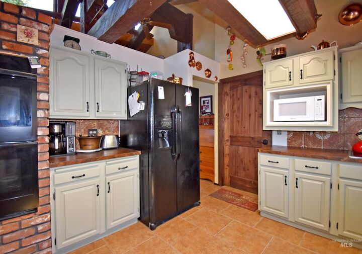 Property Photo:  2424 Sunset View Ct House &Amp 1 Lot  WA 99403 