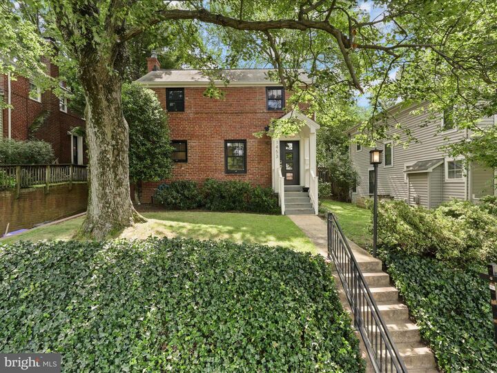 Property Photo: 1453 N Longfellow Street VA 22205
