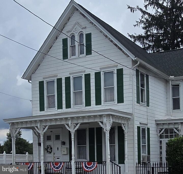 Property Photo: 203 SE Front Street DE 19963