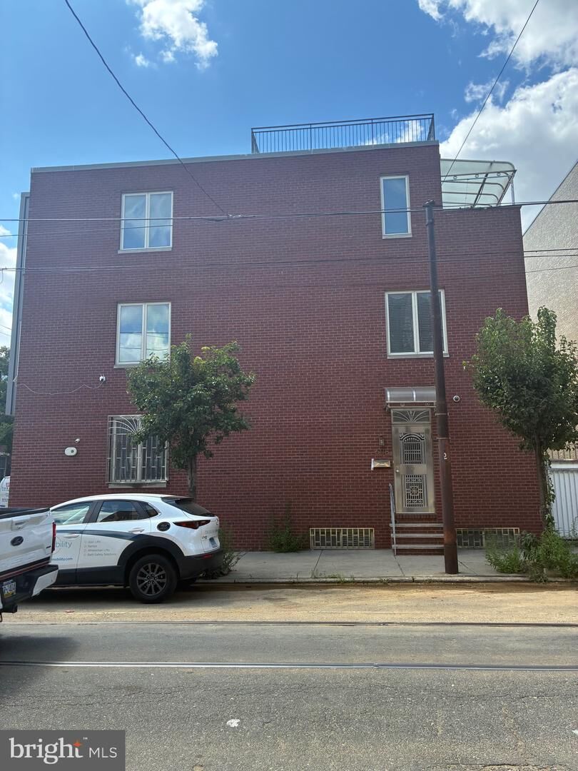 Property Photo: 608 N 12th Street PA 19123