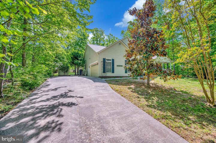 Property Photo:  317 Edgehill Drive  VA 22508 