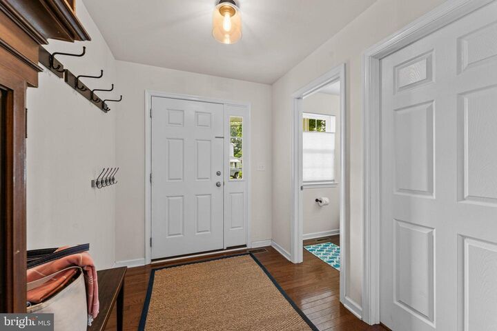 Property Photo: 1042 Trewellyn Avenue PA 19422