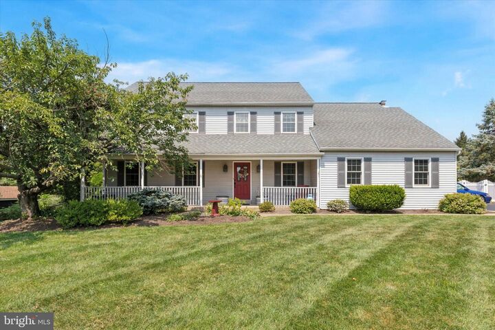 Property Photo: 121 Kimberly Way PA 19440
