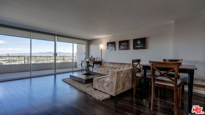 Property Photo:  4265 Marina City Dr  CA 90292 