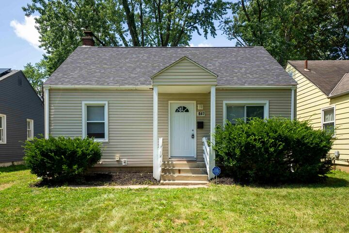 Property Photo: 647 S Napoleon Avenue OH 43213