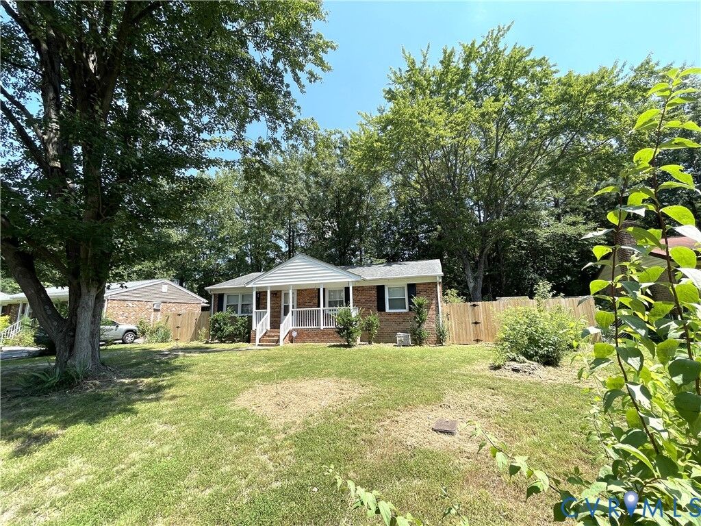 Property Photo: 2419 Brinkwood Drive VA 23224