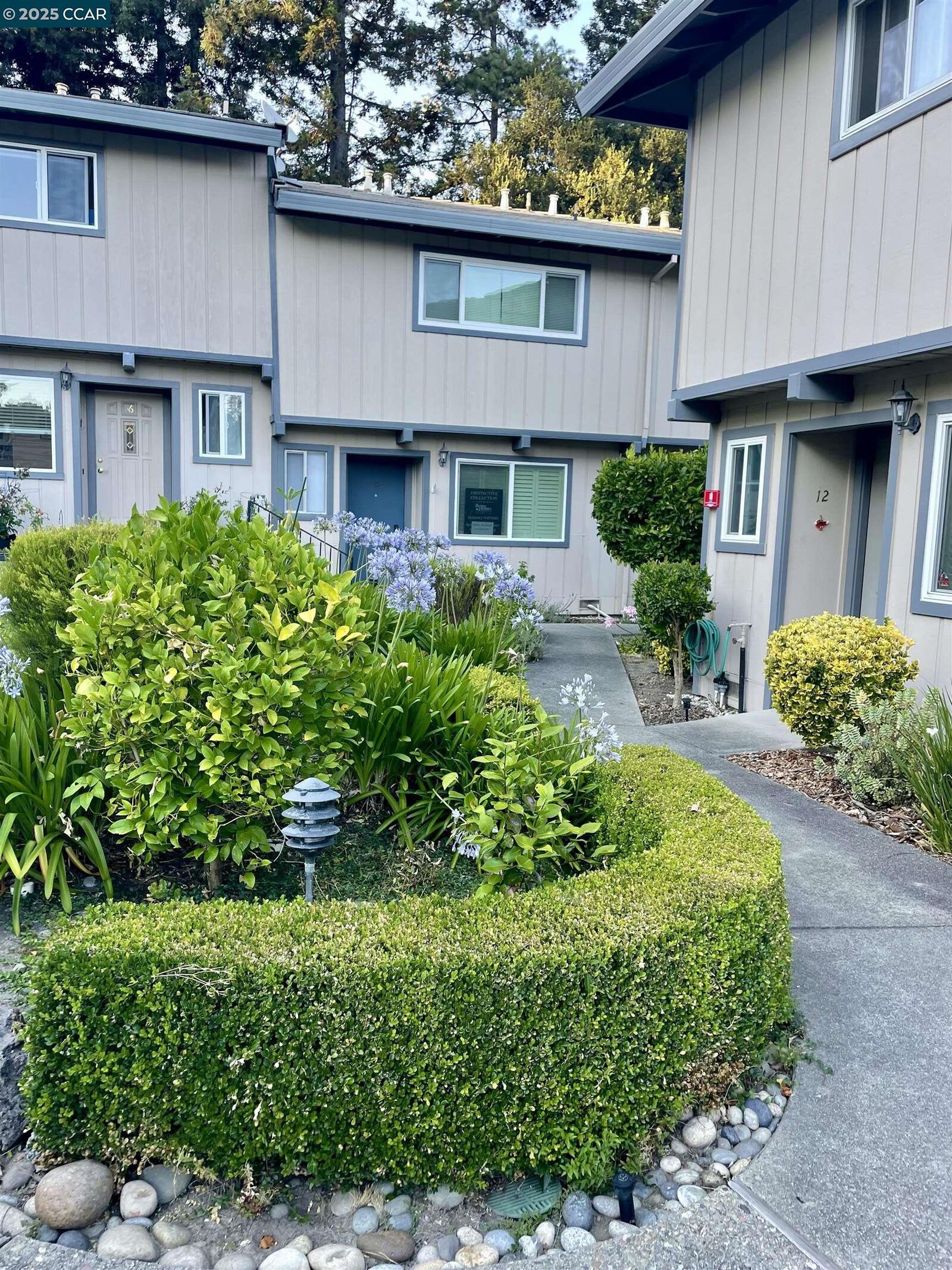 Property Photo:  2129 Ascot Dr 15  CA 94556 