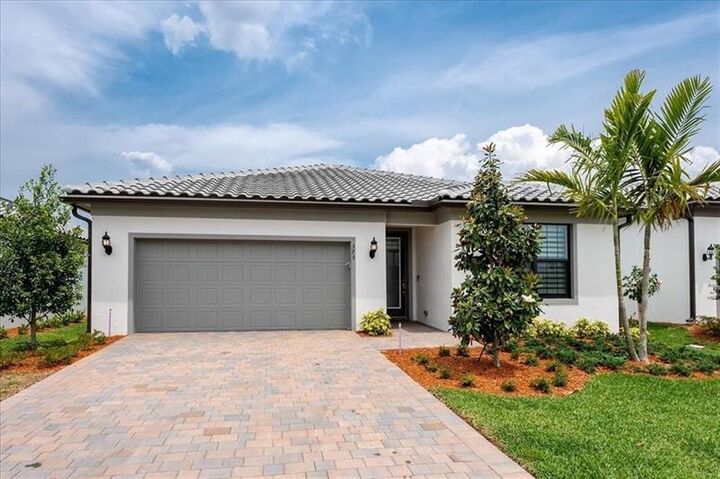 373 SE Filoli Dr  Port St Lucie FL 34984 photo