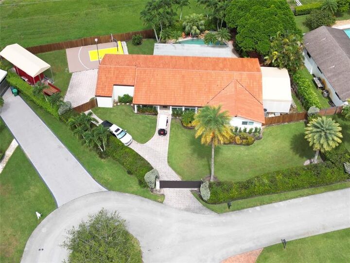 Property Photo:  11544 SW 98th Pl  FL 33176 