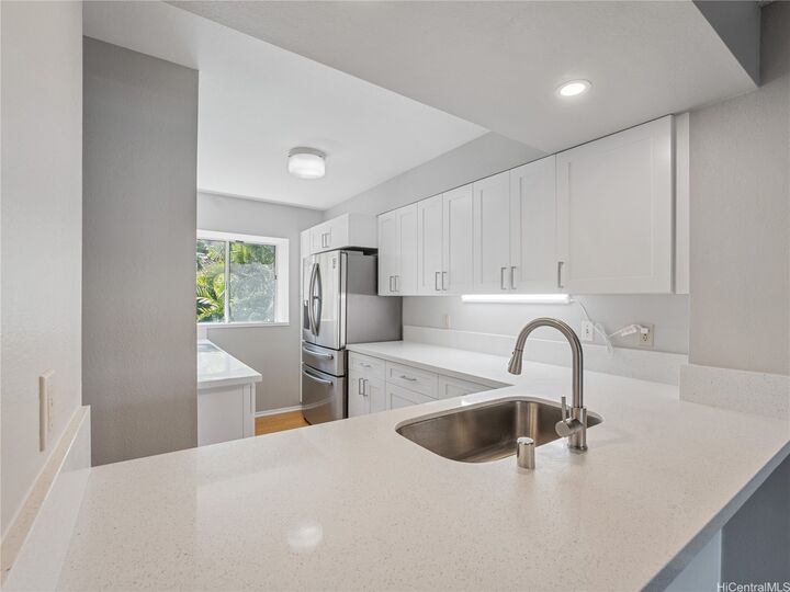 Property Photo:  98-941 Moanalua Road 403  HI 96701 