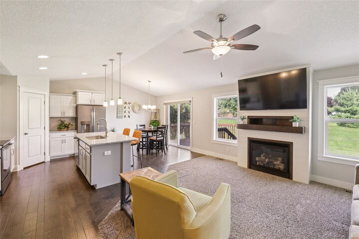 Property Photo: 2905 SW Country Lane IA 50023