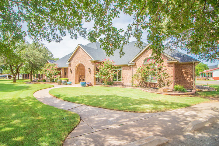 Property Photo:  5204 County Rd 1440  TX 79407