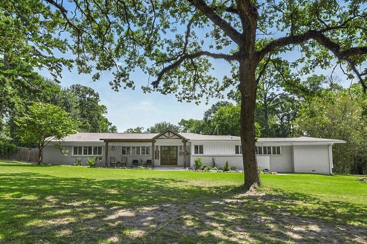 Property Photo: 909 Covington Drive TX 75904