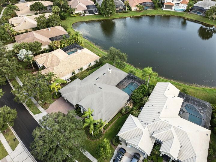 Property Photo:  17210 Broadoak Drive  FL 33647