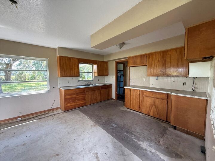 Property Photo:  2955 C 478A  FL 33597 