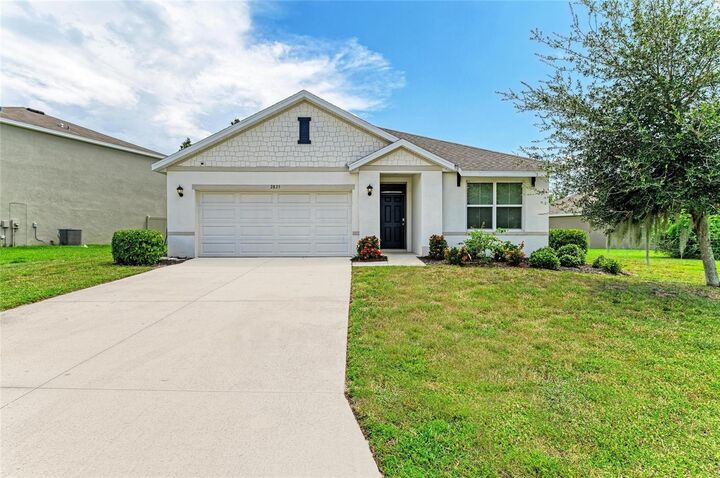 Property Photo:  2825 Greenleaf Terrace  FL 34219 