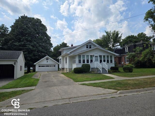 Property Photo: 307 Mary Street MI 48097