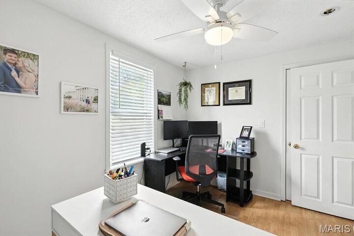 6968 Winona Avenue  St Louis MO 63109 photo