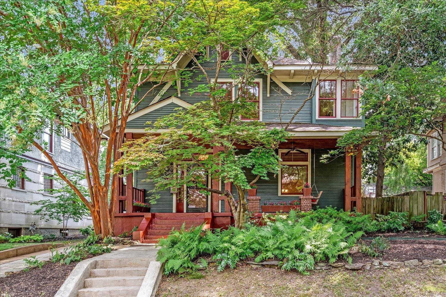 Property Photo:  1429 Vinton Ave  TN 38104 