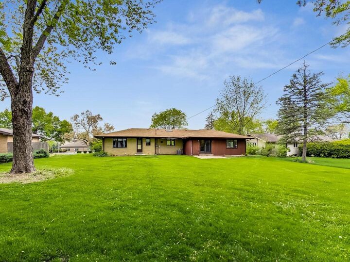 Property Photo:  6027 S Lincoln Avenue  IL 60532 