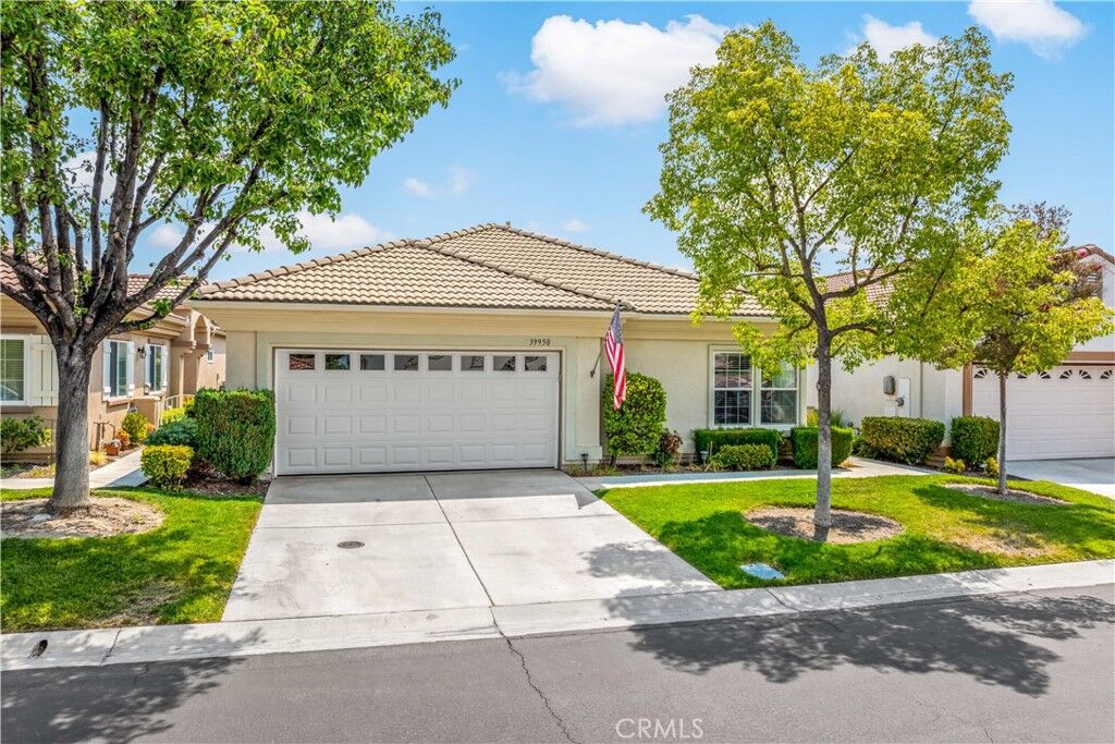Property Photo:  39950 Corte Calanova  CA 92562 