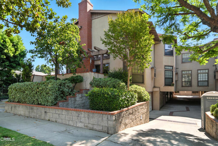 Property Photo:  832 Magnolia Avenue 2  CA 91106 