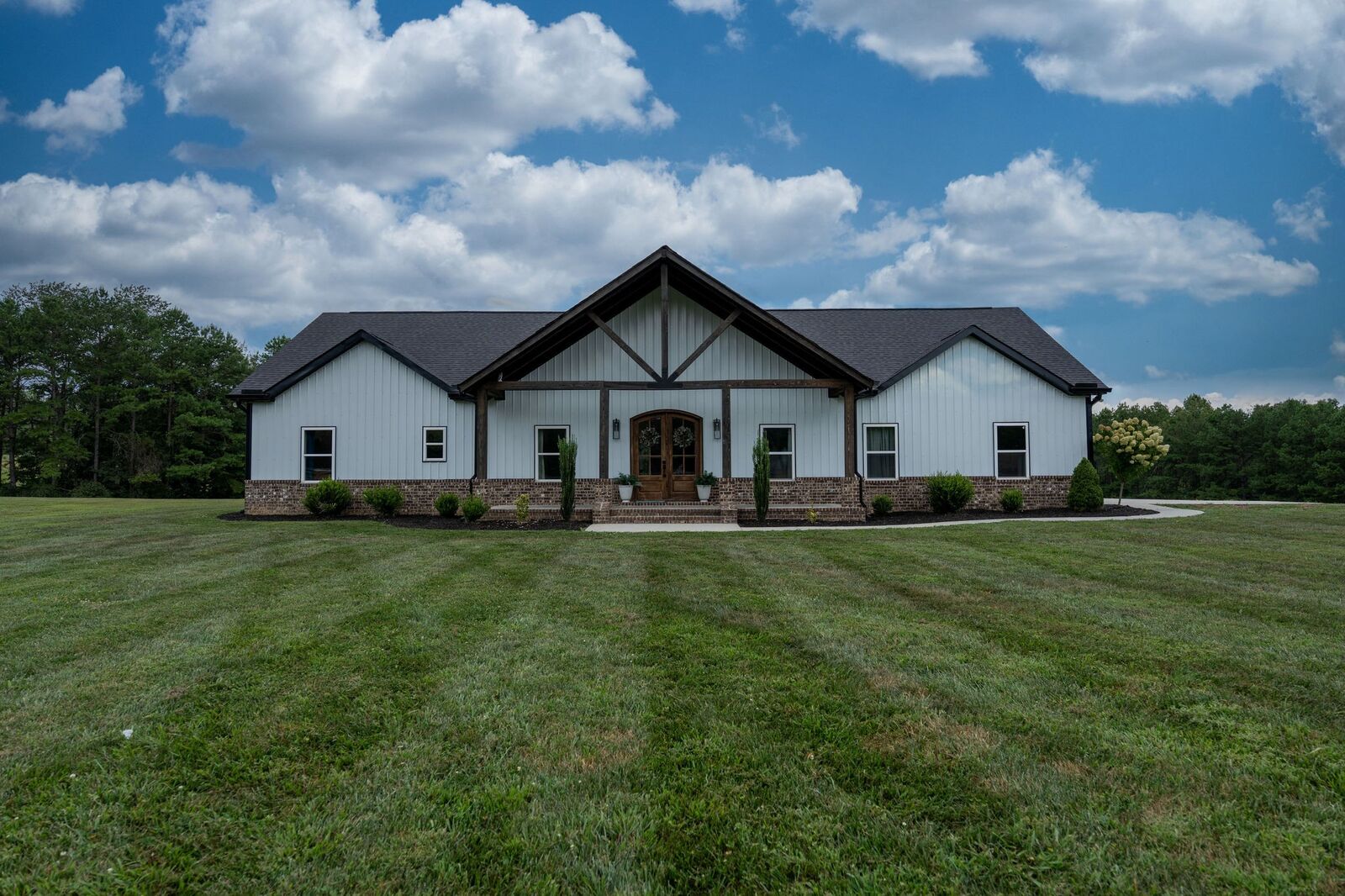 Property Photo:  1405 Turnpike Rd  TN 38483 