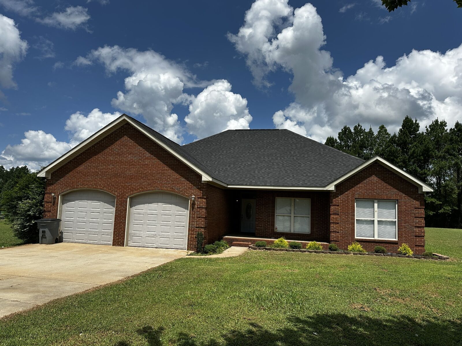 Property Photo: 52 Braden Cv AL 35652
