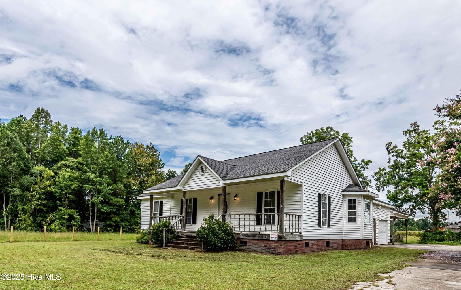 Property Photo:  127 Rodney Lanier Road  NC 28521 