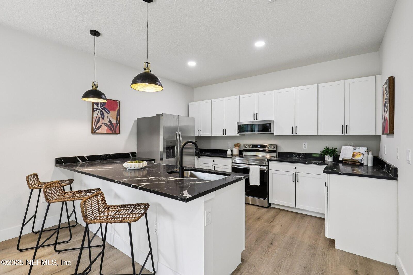 Property Photo: 2426 Gerard Avenue FL 32207