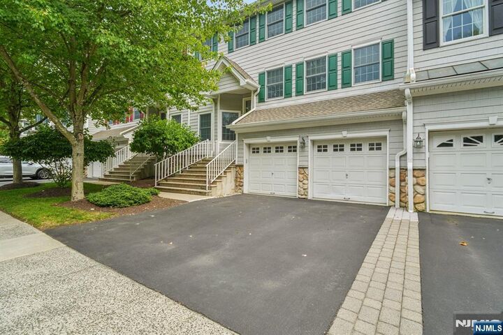Property Photo:  33 Quail 33  NJ 07675 
