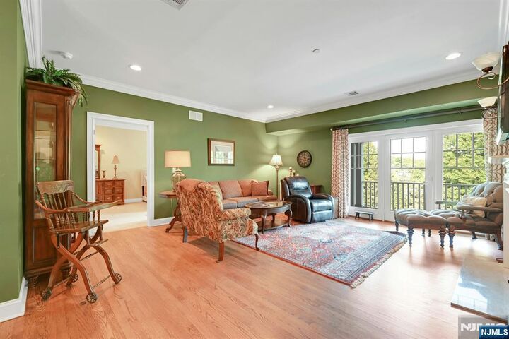 Property Photo:  5 Tenakill Park 316  NJ 07626 