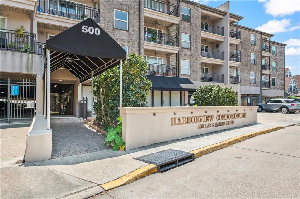 Property Photo:  500 Lake Marina Drive 212  LA 70124 
