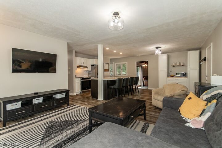 Property Photo:  6159 Cambridge Park Drive  OH 44060 