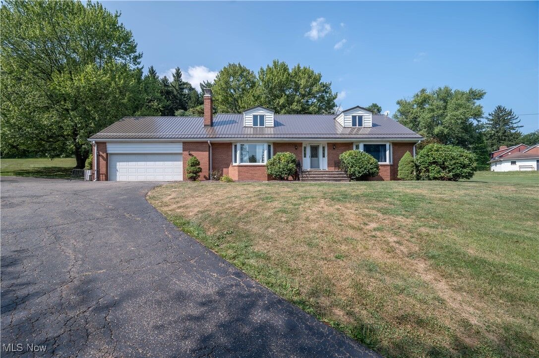 Property Photo: 2535 Park Way OH 43920
