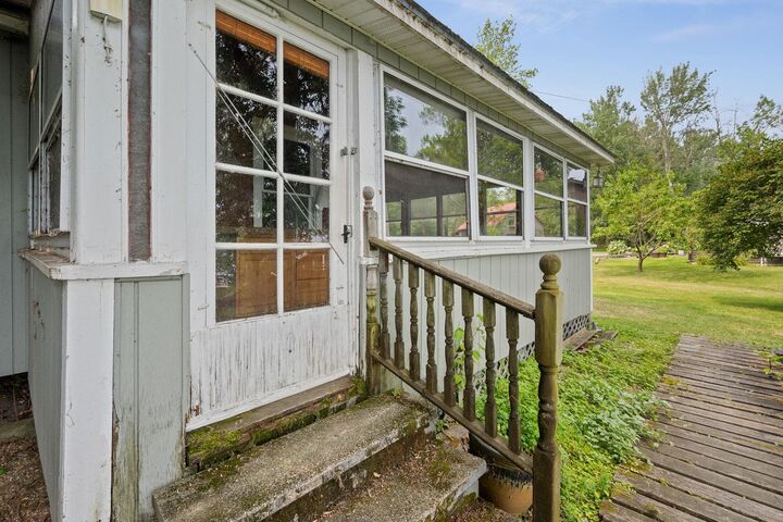Property Photo:  72 Wally'S Point Road  VT 05486 