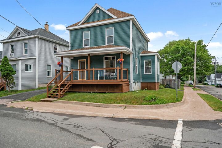 232 Acadia Street  New Glasgow NS B2H 4G6 photo