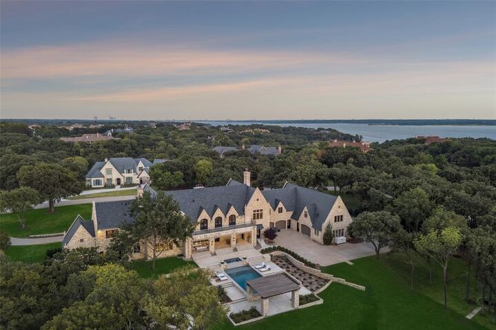 Property Photo: 2105 Bayshore Drive TX 75022