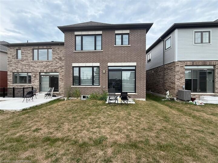 Photo de la propriété:  19 Crossmore Crescent  ON N1S 0C7 