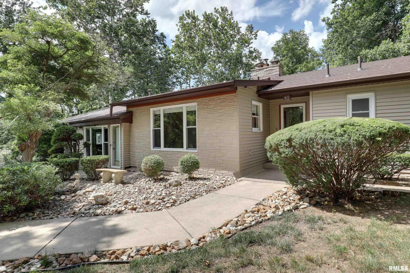 Property Photo: 2305 S 24th Street IL 62305