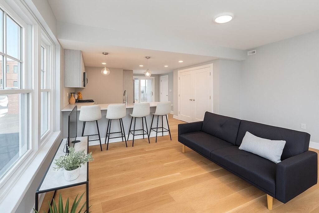 Property Photo:  98 Prescott St 1C  MA 02128 